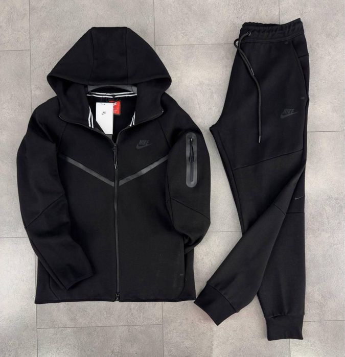 Чоловічий спортивний костюм Nike Tech Fleece
