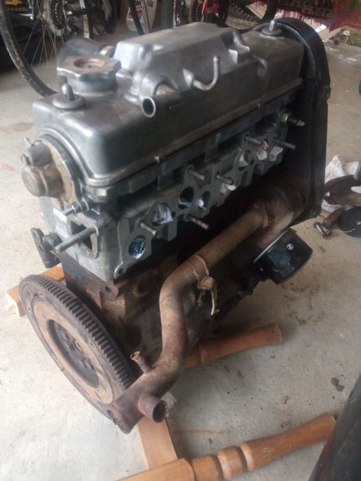 На продажу 2 МОТОРИ 1.5

один із них обслужений, 
можна під інжектор,