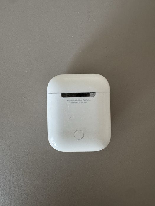Продам наушники Original Airpods 2 а2031