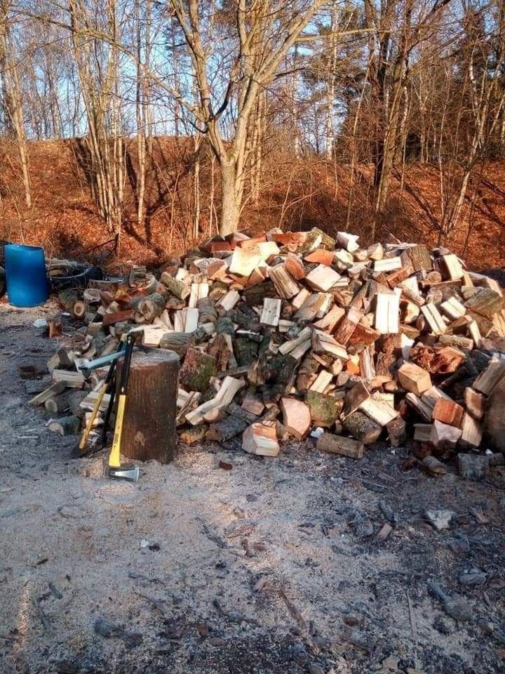 Tanie drewno liściasta kominek i opał