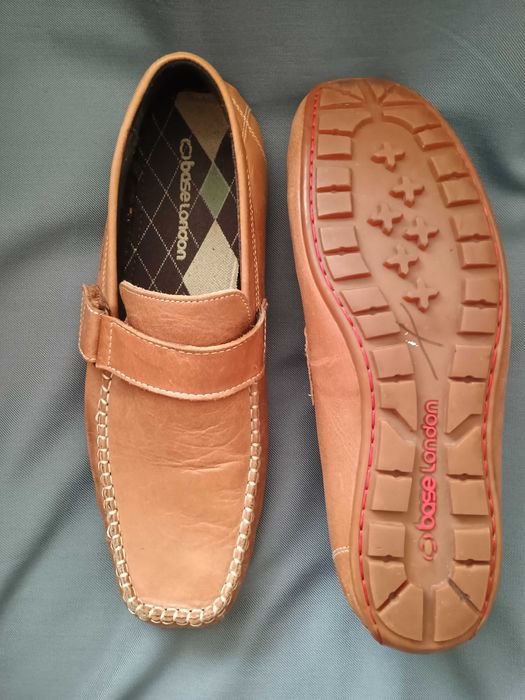 Чоловіче взуття туфлі лофери мокасини Base London