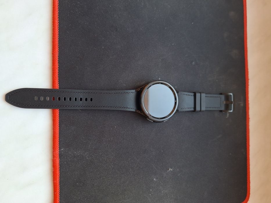 Продам смарт часы Samsung Galaxy Watch6 Classic 47mm в новом состоянии