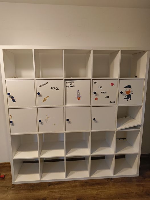 Regał Kallax 182x182 z wkładami