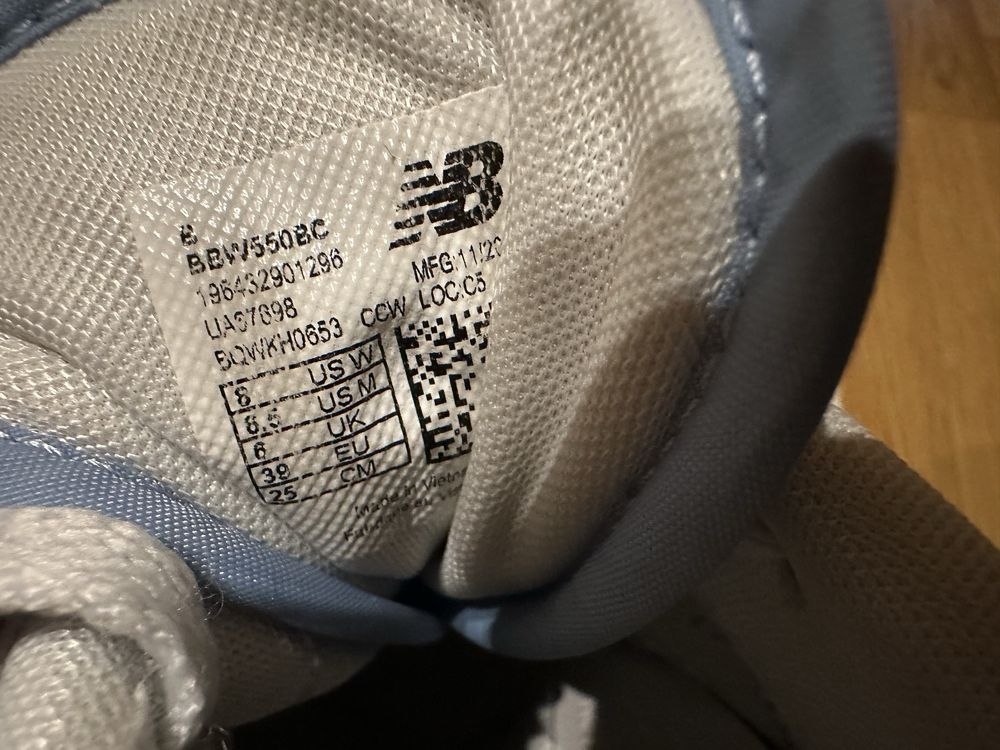 Кроссовки new balance 550 unc white university blue р. 38-39