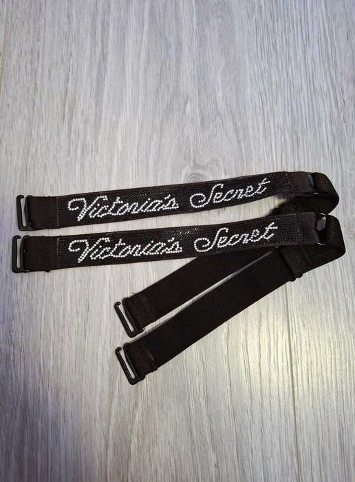 Бретелі Victoria's Secret під бюстгальтер