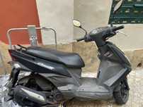 Scooters moto…………