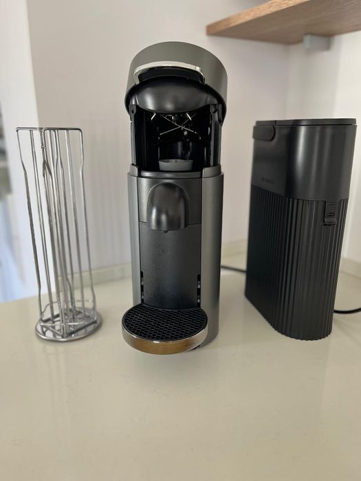 Máquina de café vertuo