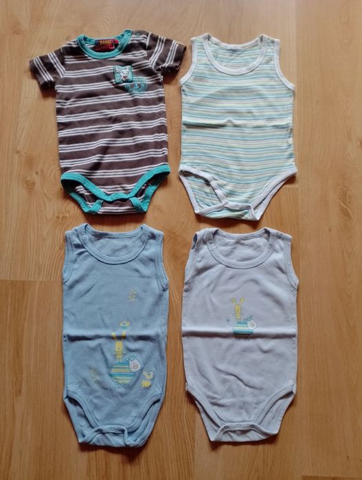 Body bez rękawów na lato dla chłopca 4 szt.  r. 74 cm