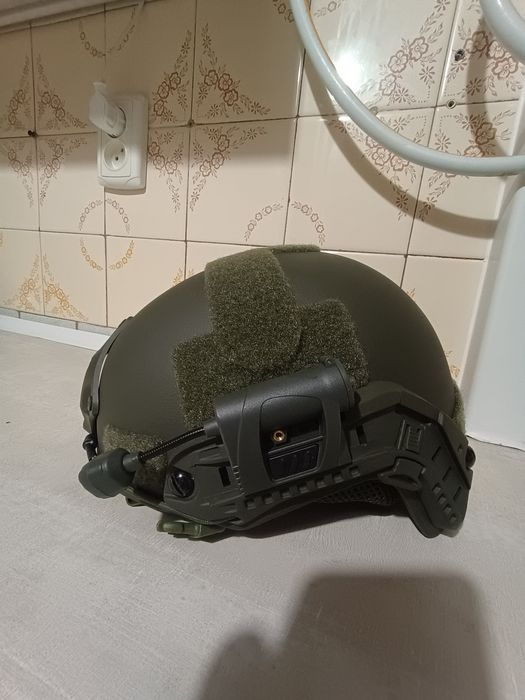 Каска Фаст новая