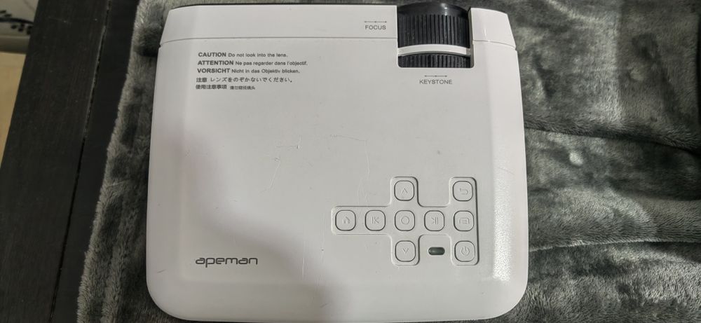 VENDO OU TROCO: projetor de vídeo digital Apeman LC350. 
projetor de v