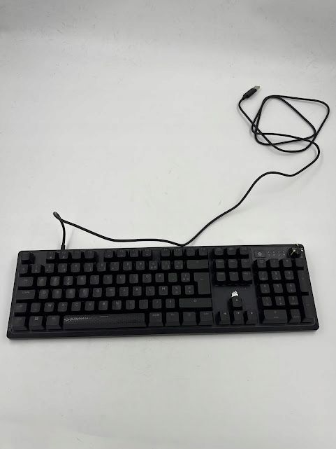 mechaniczna klawiatura do gier corsair k70 core rgb układ azerty