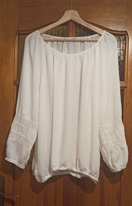 Biała bluzka bluzeczka