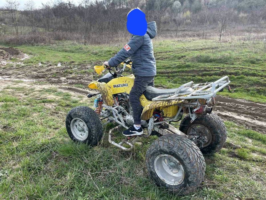 квадроцикл продам