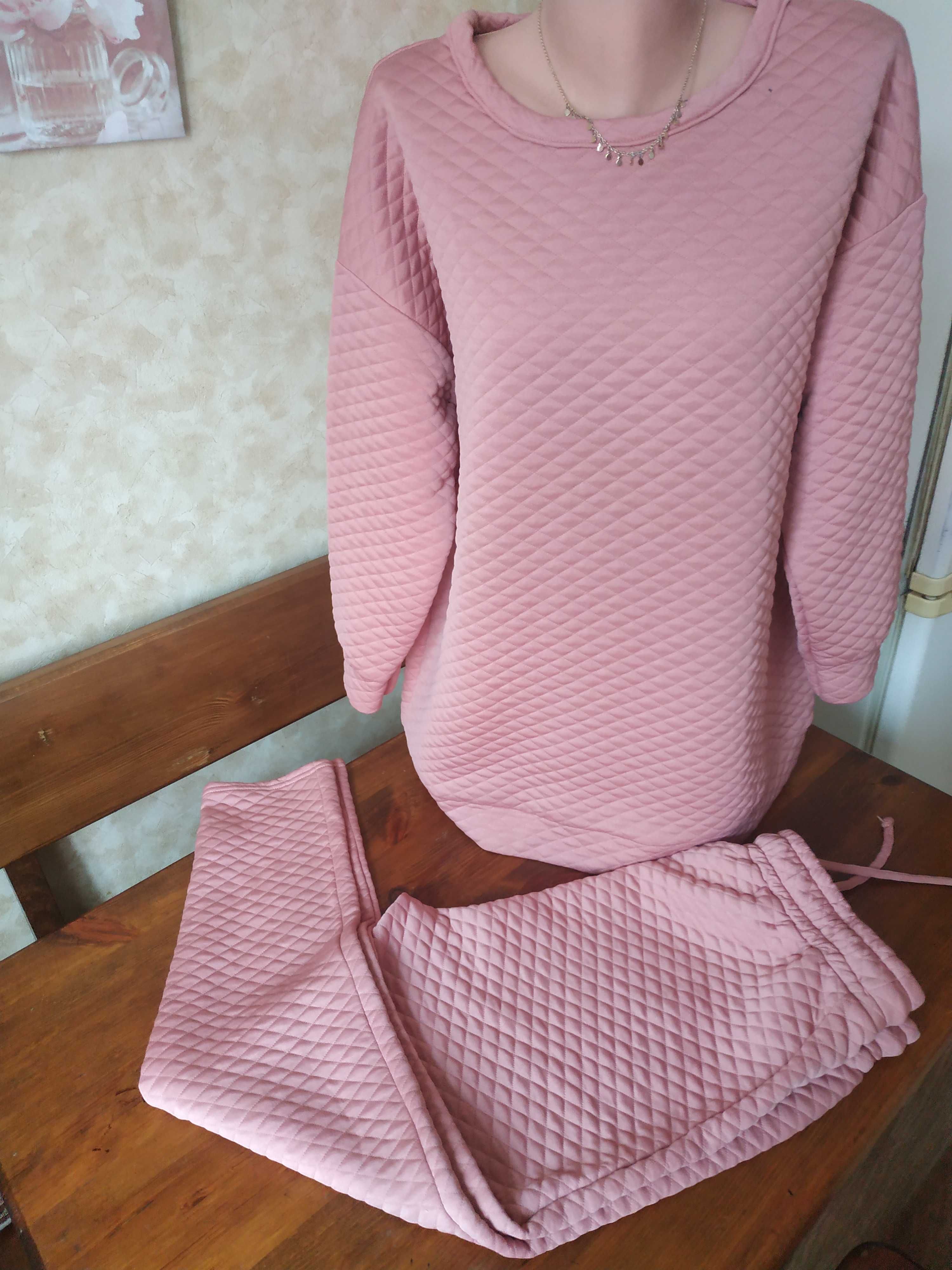 Рожевий стильний стьобаний костюм для дівчат від YOURS 48-50 розмір