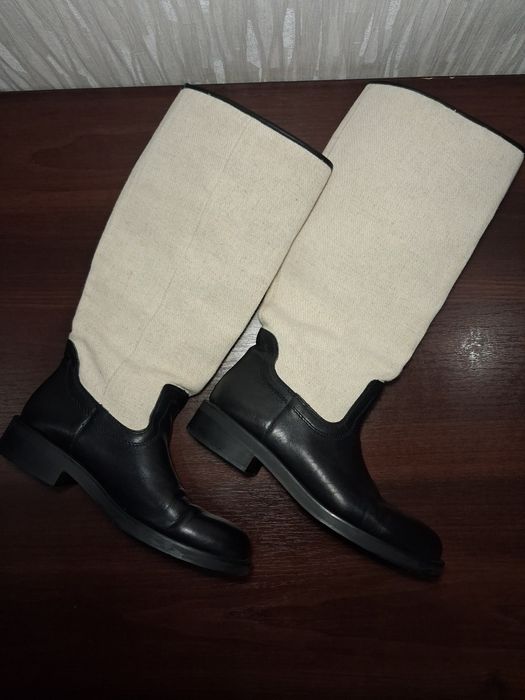 Чоботи,сапожки ,