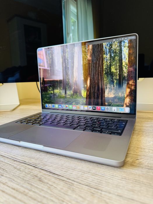 MacBook Pro 14 32GB 1TB