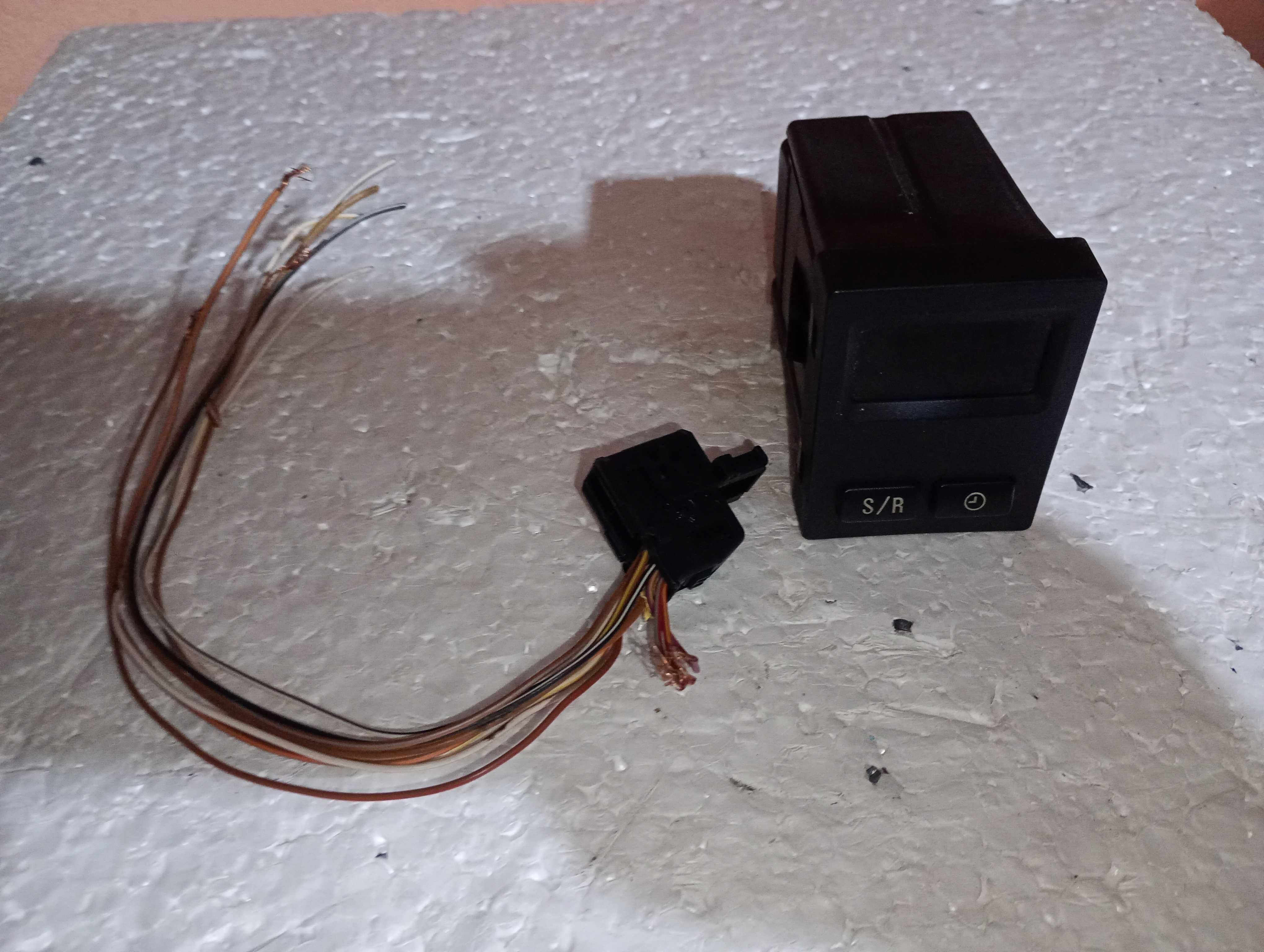 Komputer pokładowy OBC + wtyczka BMW E36 Compact/Z3 R4 1.6 1.8 1.9