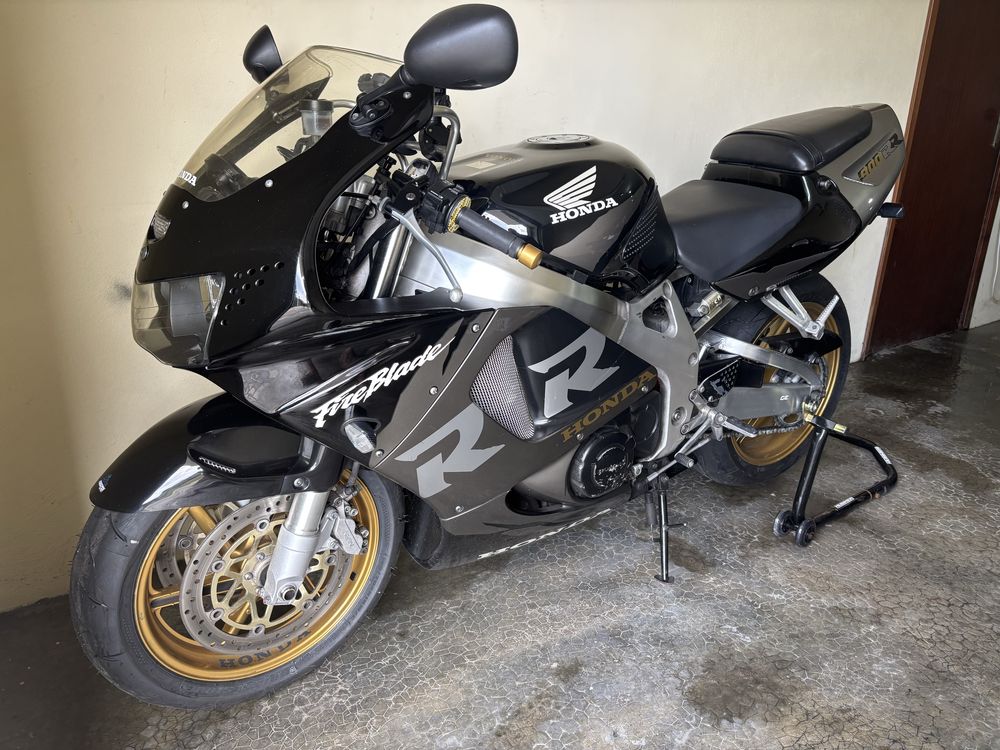 Honda CBR 919 RR Fireblade  impecavel