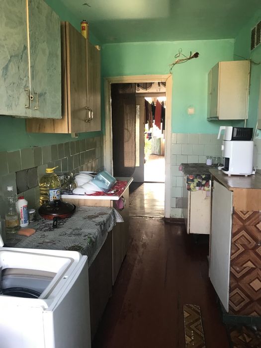 Продаж кімнати на Молодіжній