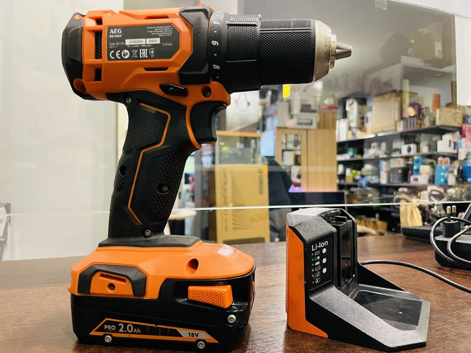 Wkrętarka AEG BS18G4 18V bateria ladowarka