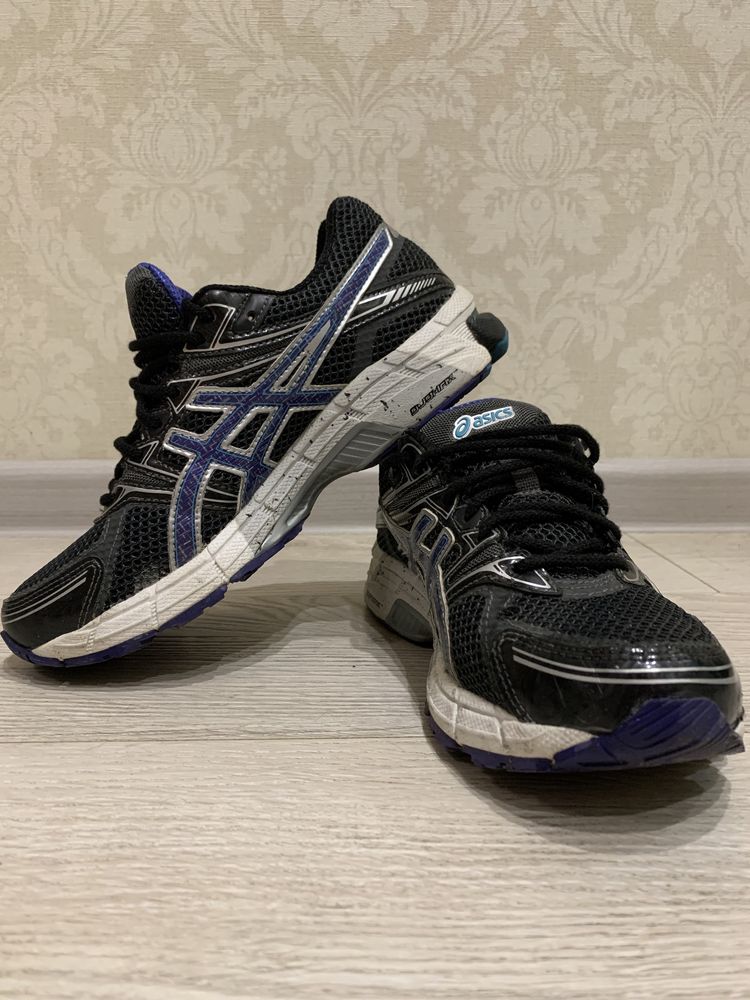 Кросівки ASICS T3E5N GTX