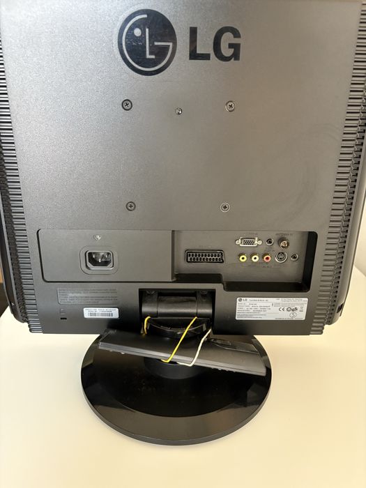 Monitor LG Flatron M1921A