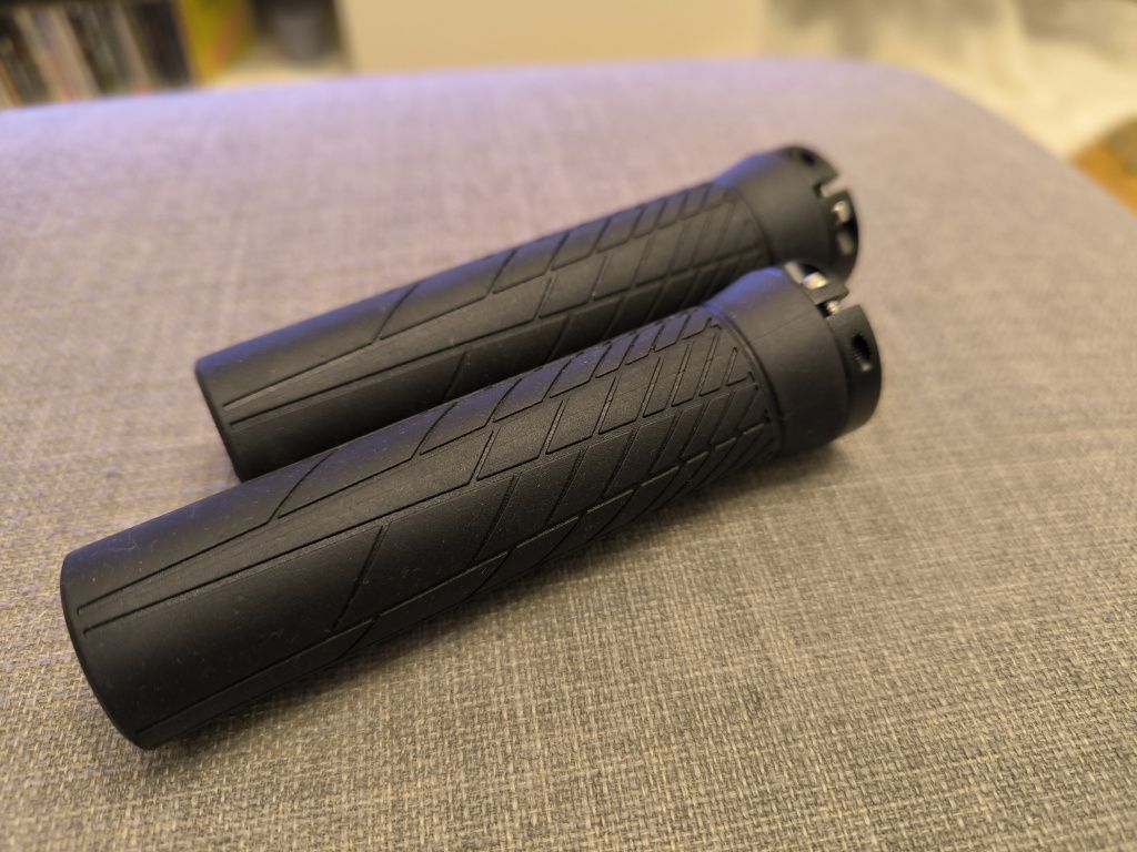 Punhos Rockrider 900 lock on