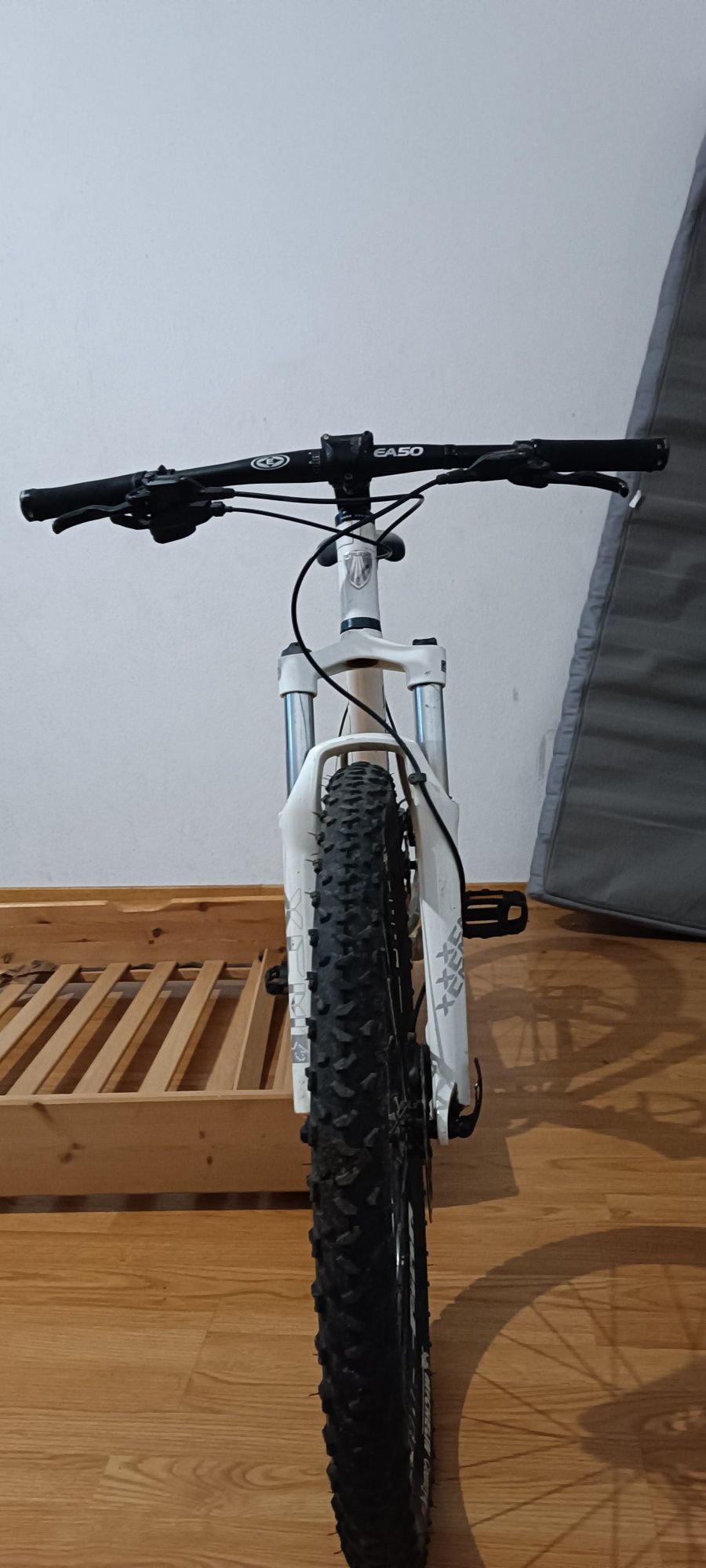 Trek semi nova 27.5