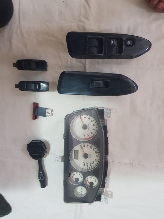 Щиток ,панель приборов митсубиси лансер 9