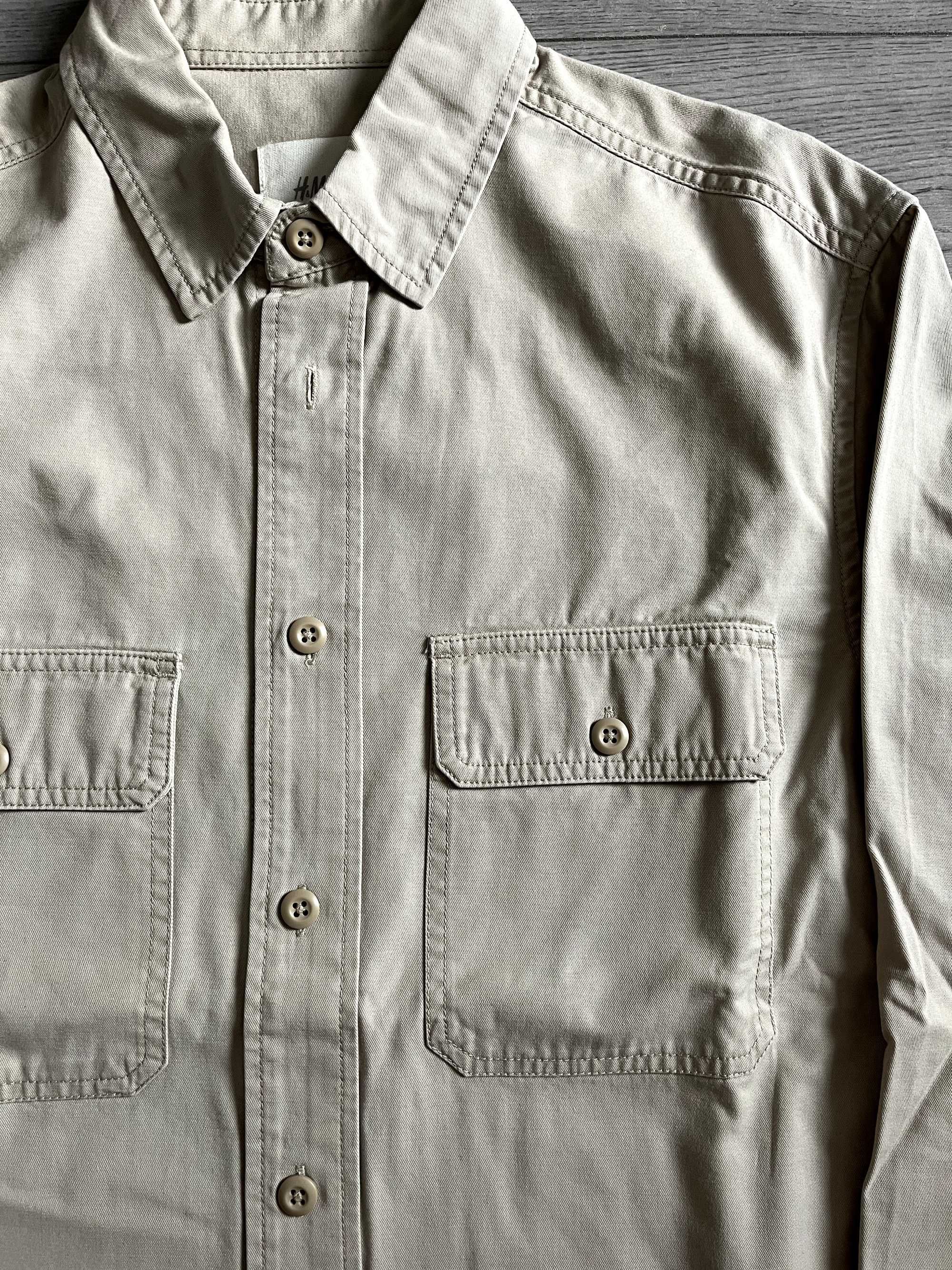 Casaco-camisa oversized bege H&M