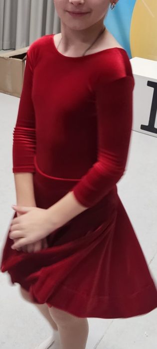 Знижечка. Бальне на 10 р. Бейсік, велюр