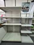 Estantes com prateleiras 50€ cada