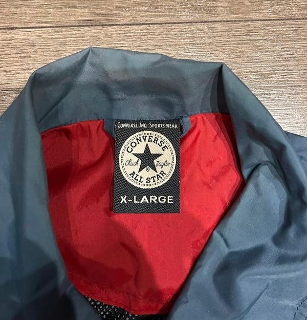 Duża wiatrówka Converse XXL