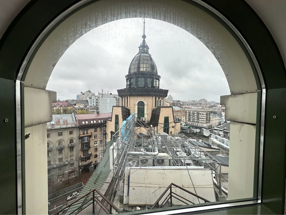 Оренда унікального видового офісу в БЦ Арена (90 кв.м.)