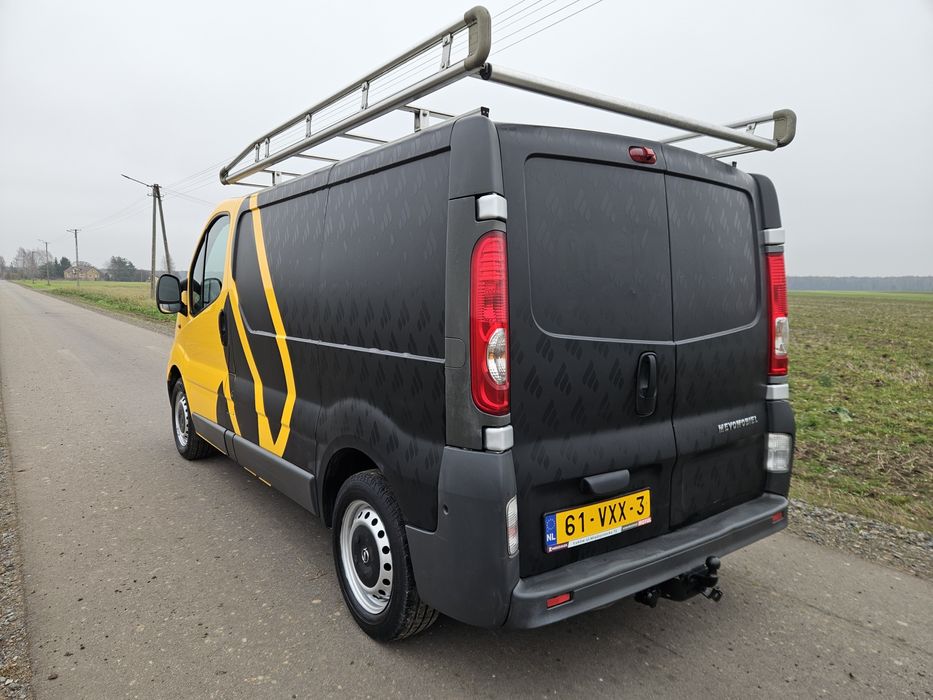 Opel_Vivaro_2.0_CDTI_ 146tys._przebieg_bagażnik_klima