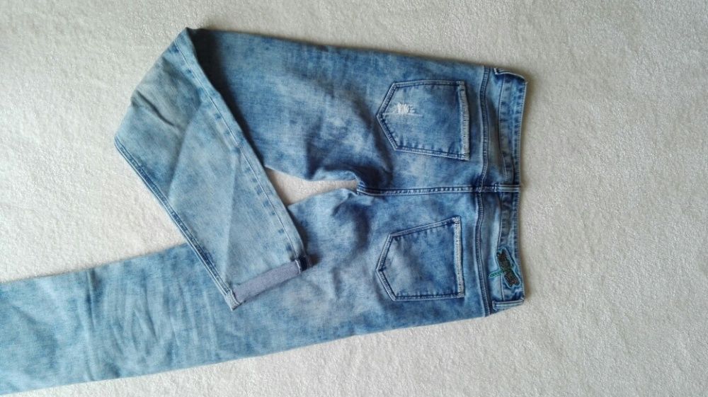 Spodnie jeans 34 boyfriend jak nowe dziury naszywki