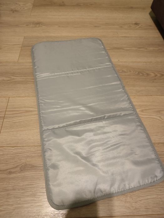 Mata przewijak dla niemowląt