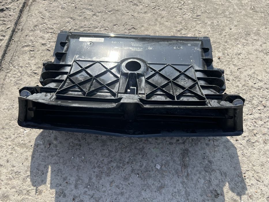 Касета радиаторів Tesla Model Y