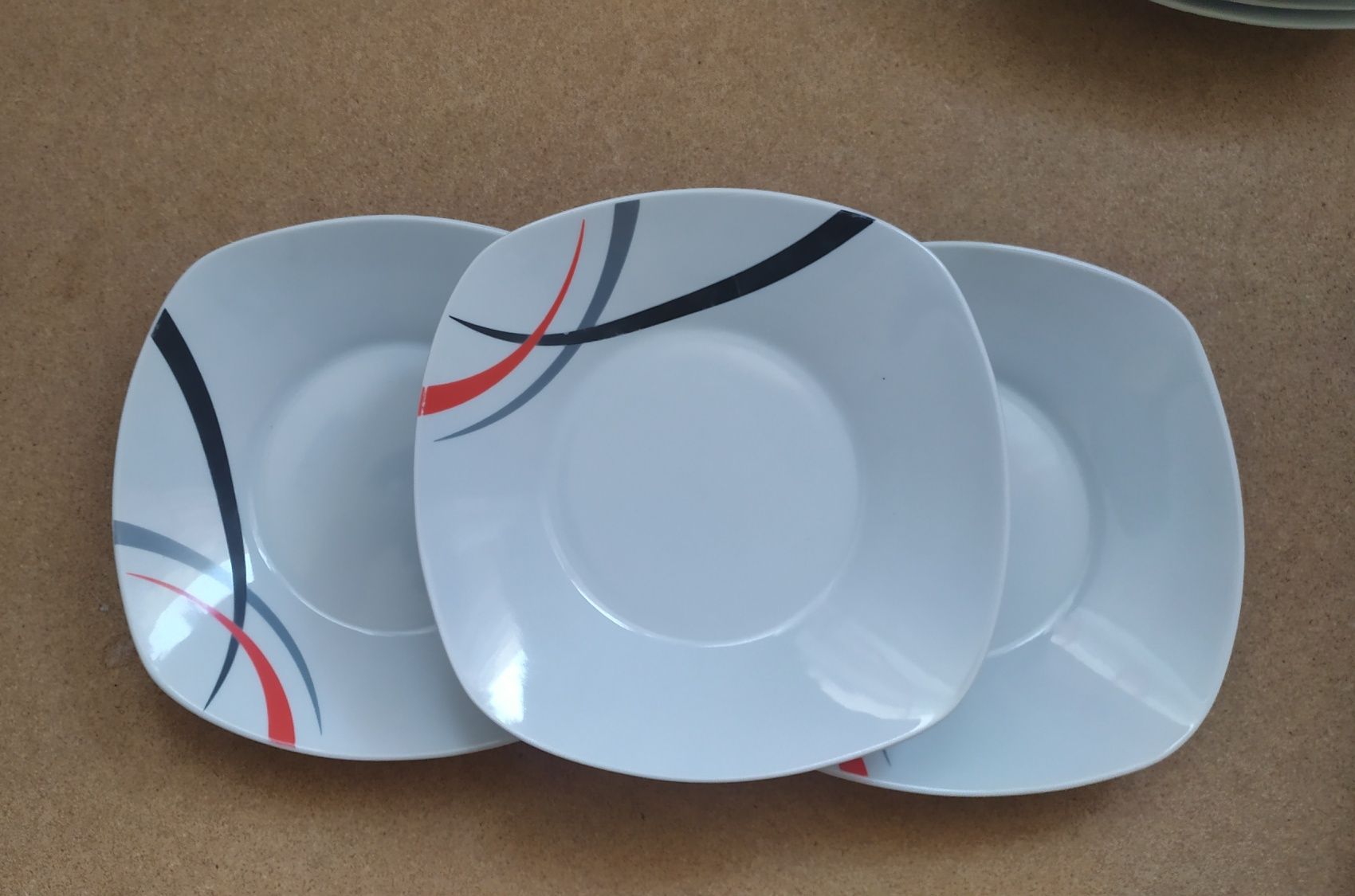 Talerze porcelana.