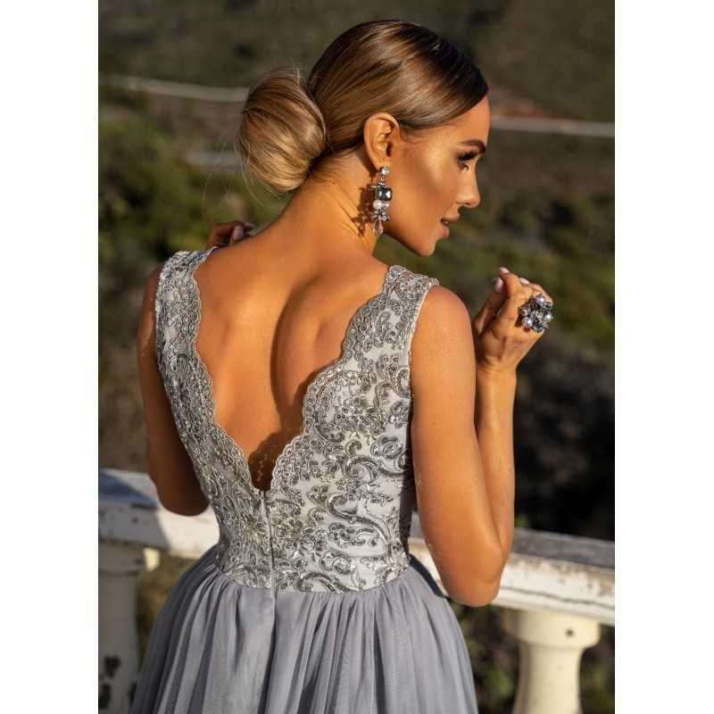 Sukienka wieczorowa EMO CHIARA, Szara, haftowana eleganckimi cekinami