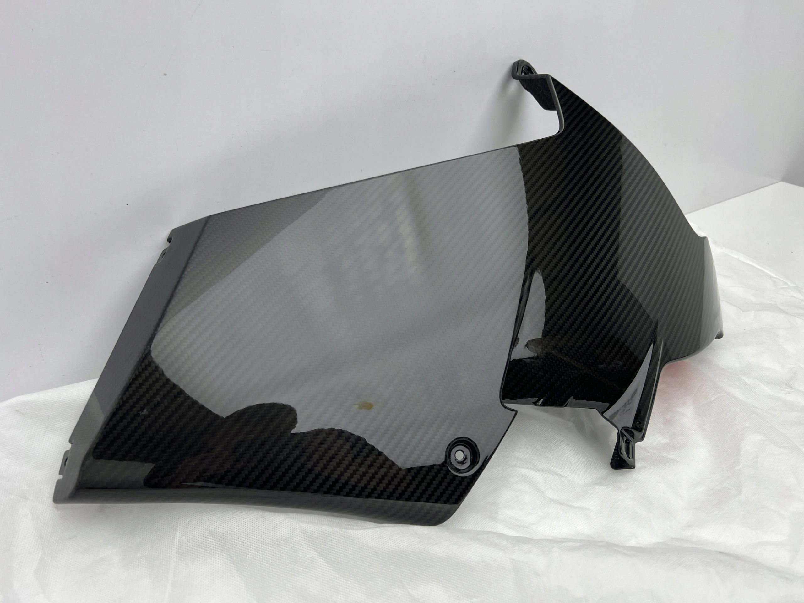 BMW M1000RR M 1000 RR Listwa osłona Silnika Prawa Carbon Nowa