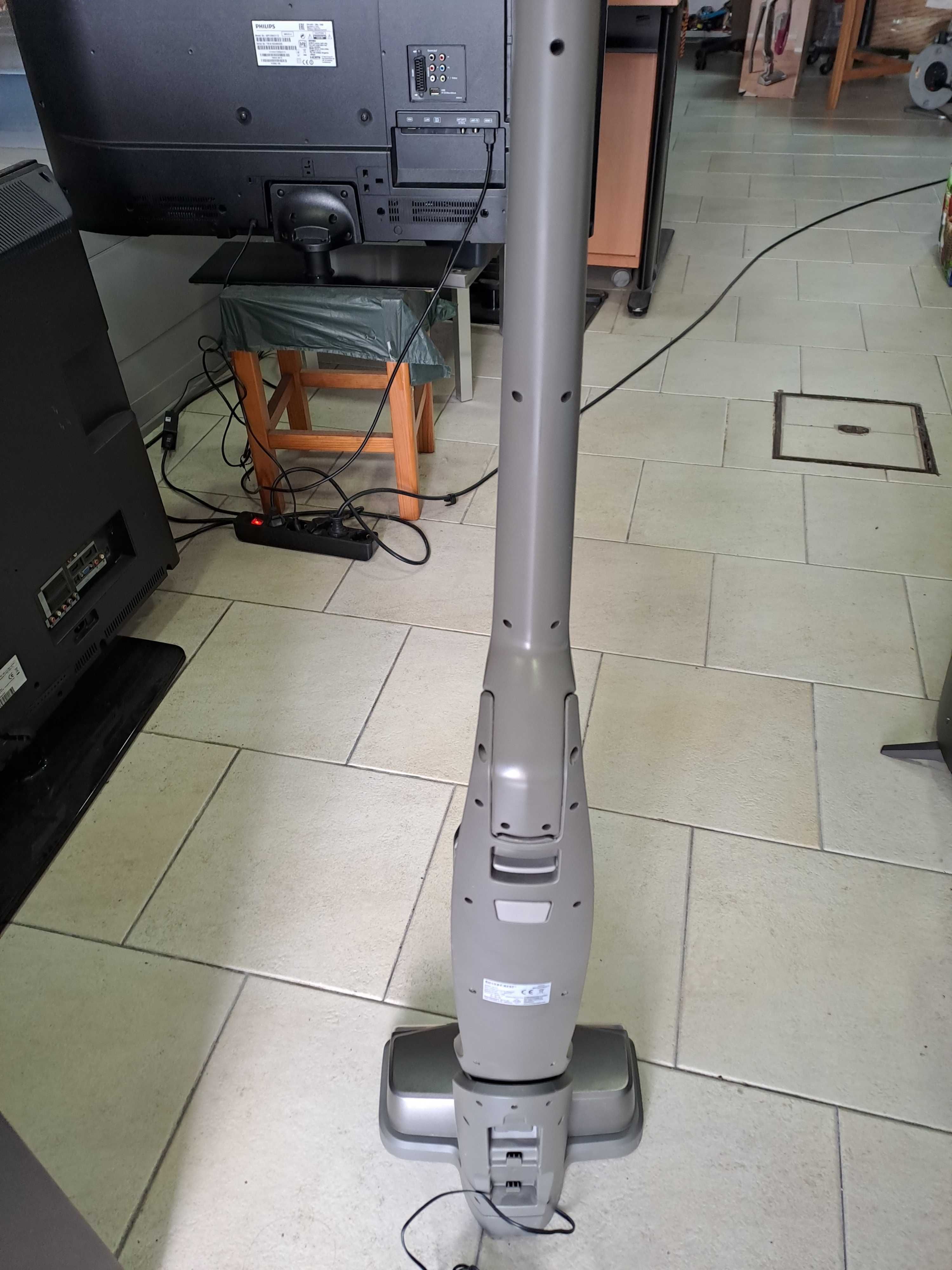 Aspirador vertical sem fio SilverCrest SHSS 12 C2, pouco uso