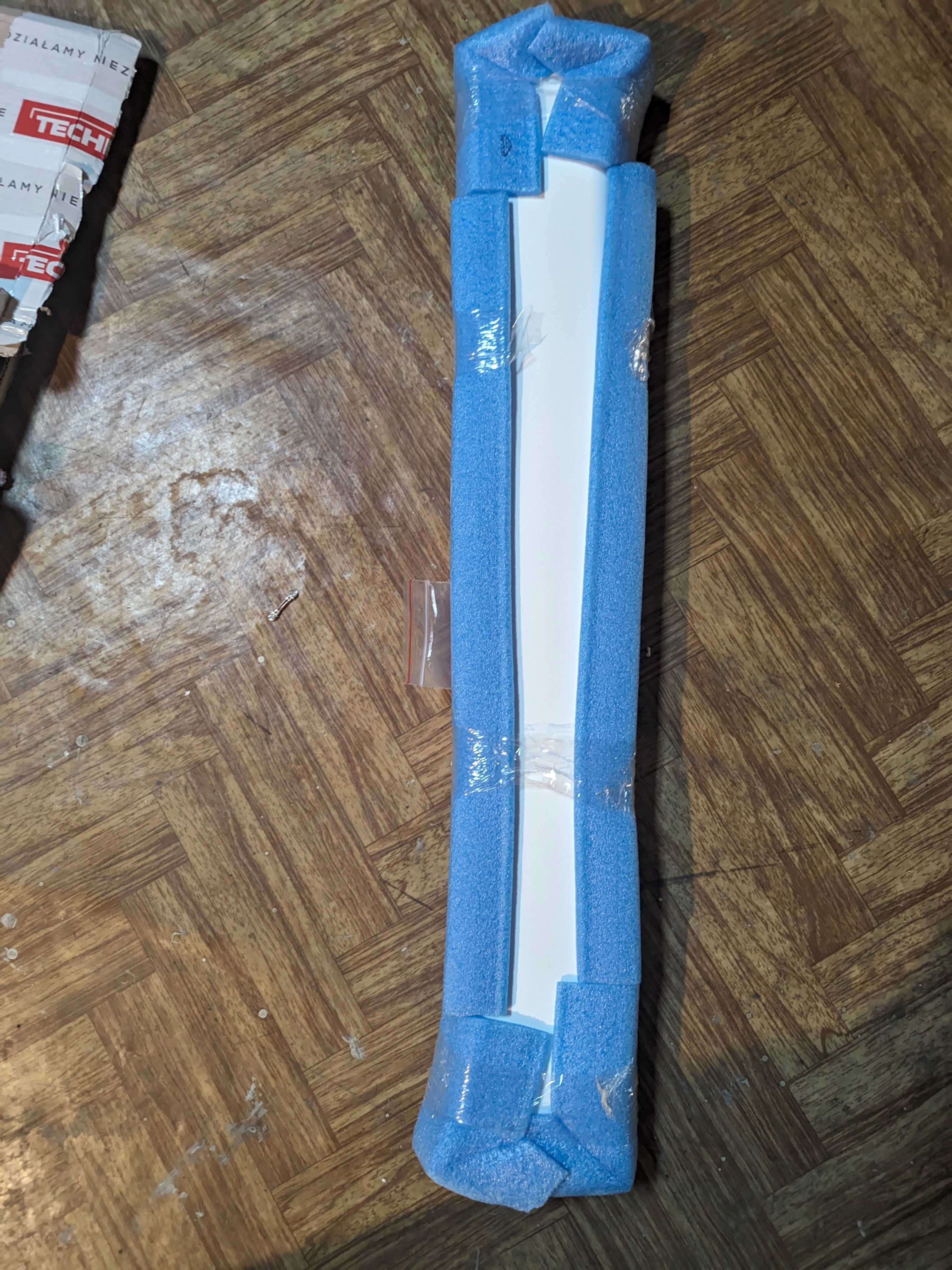 Maskownica grzejnika Terma Michelle prawa 780MM RAL9016
