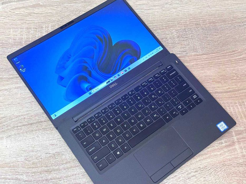 Dell Latitude 7300 i5(8) 13.3" HD до 32 DDR4 + до 256Gb SSD Carbon