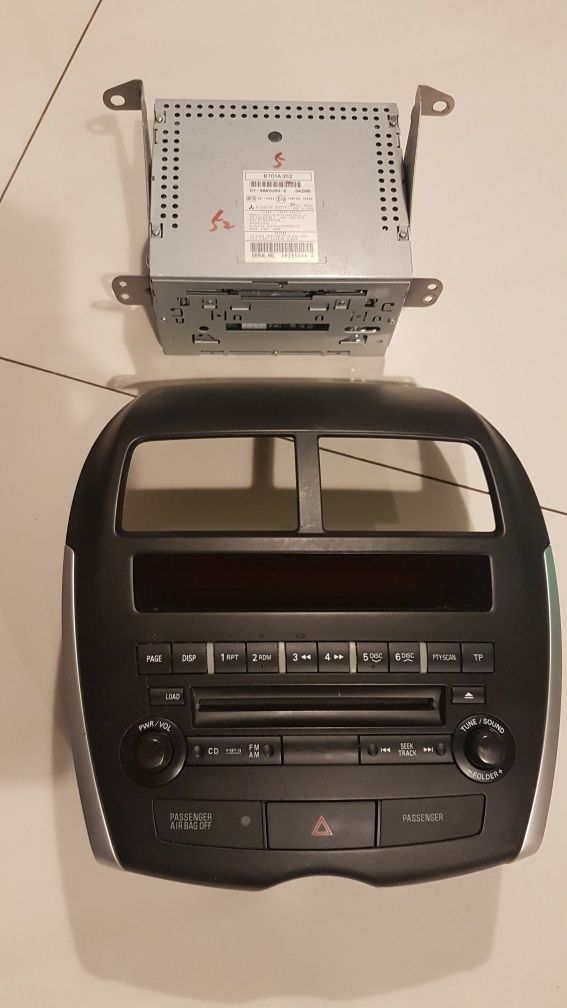 Radio i panel mitsubishi ASX 2010