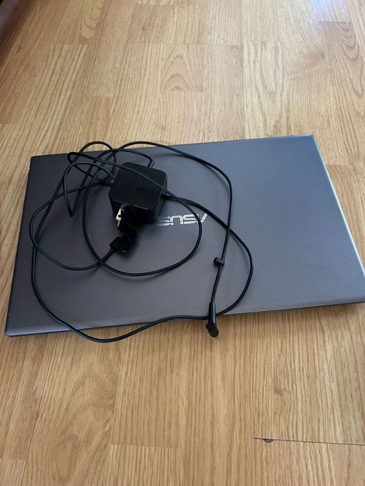 Asus Vivo Book 15 8/512gb i3 10gen