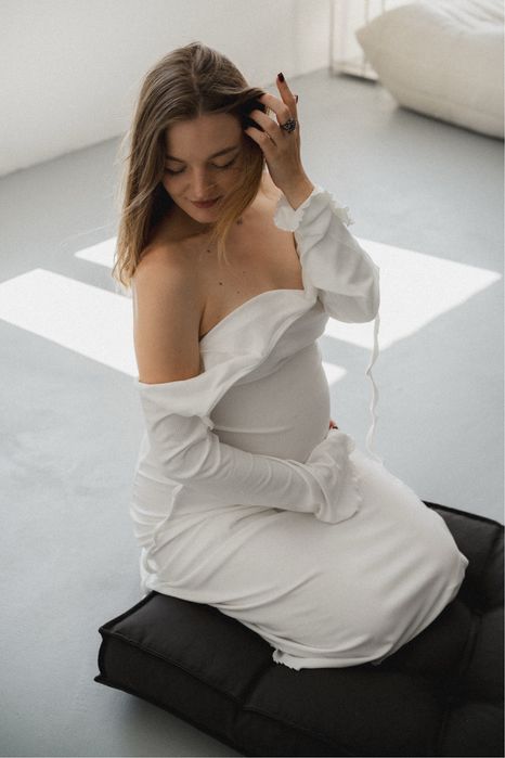 Біла довга сукня, відкрита спина, для вагітних/іотосесії