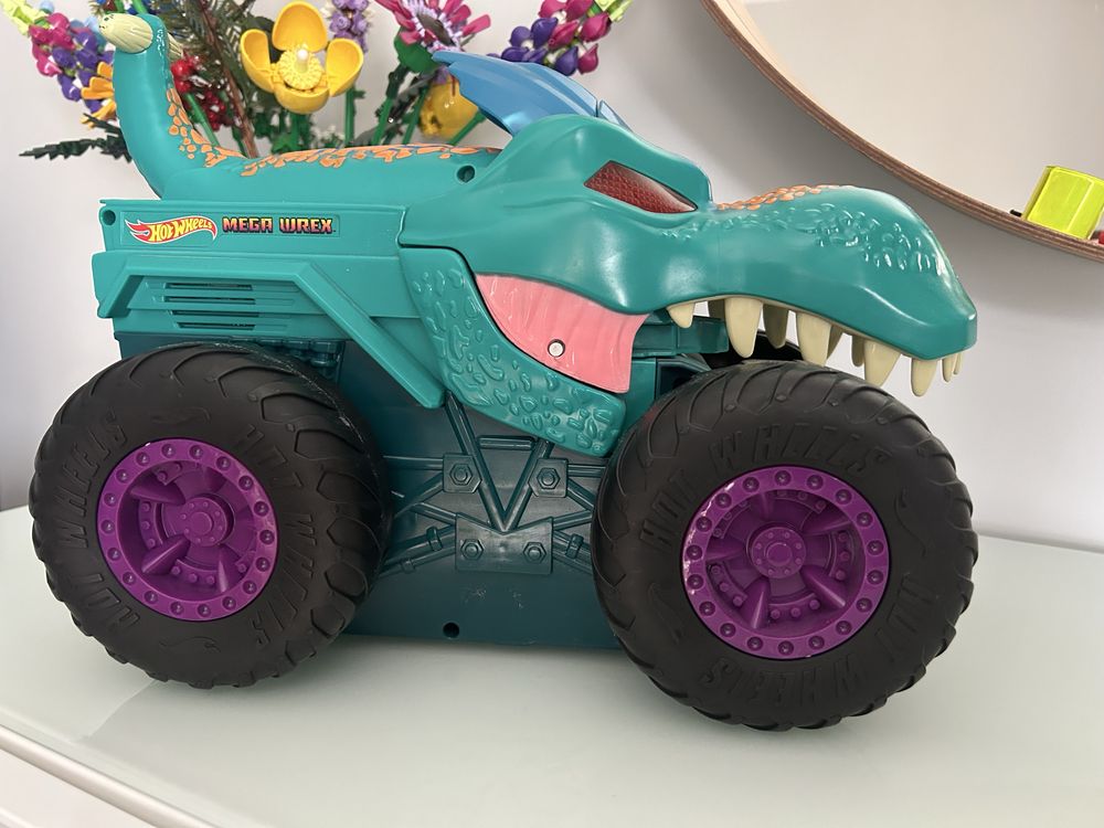 Pożeracz monster truck