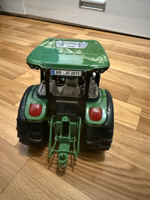 Трактор Bruder John Deere в ідеальному стані