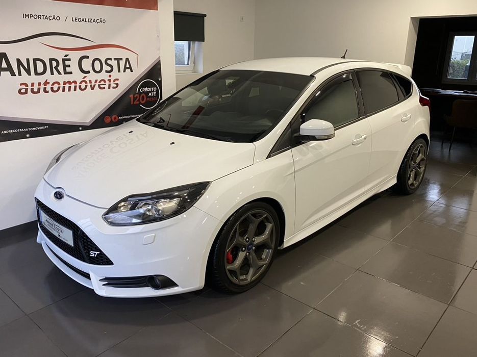 Ford Focus 2.0i ST-2